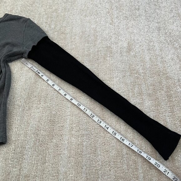 NWT Brandy Melville Long Sleeve Crewneck Tee Shirt Top OS Black Gray - Picture 6 of 8